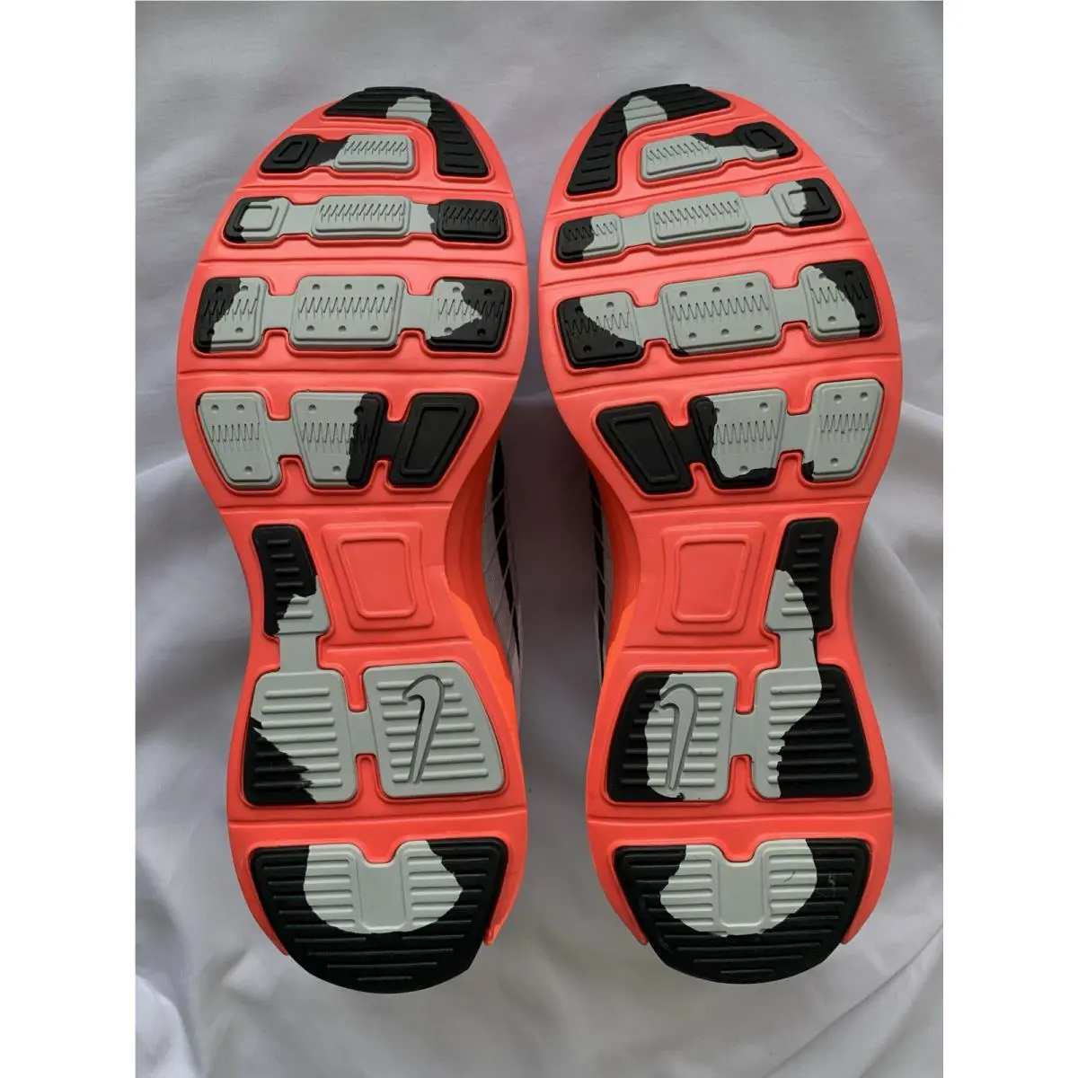 Nike shoes - Nike Lunar Roam - Lunar Roam - Hf4901-100 - White/Black-Bright Crimson (UPC: 0197594678057) 4