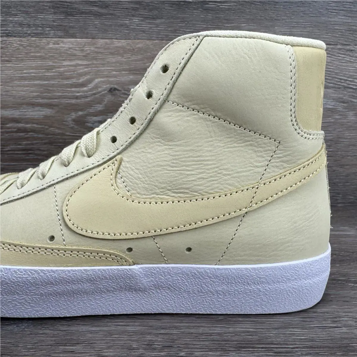 Nike shoes - Nike Blazer - Blazer - DQ7572-700 - Yellow (UPC: 196153964372) 2