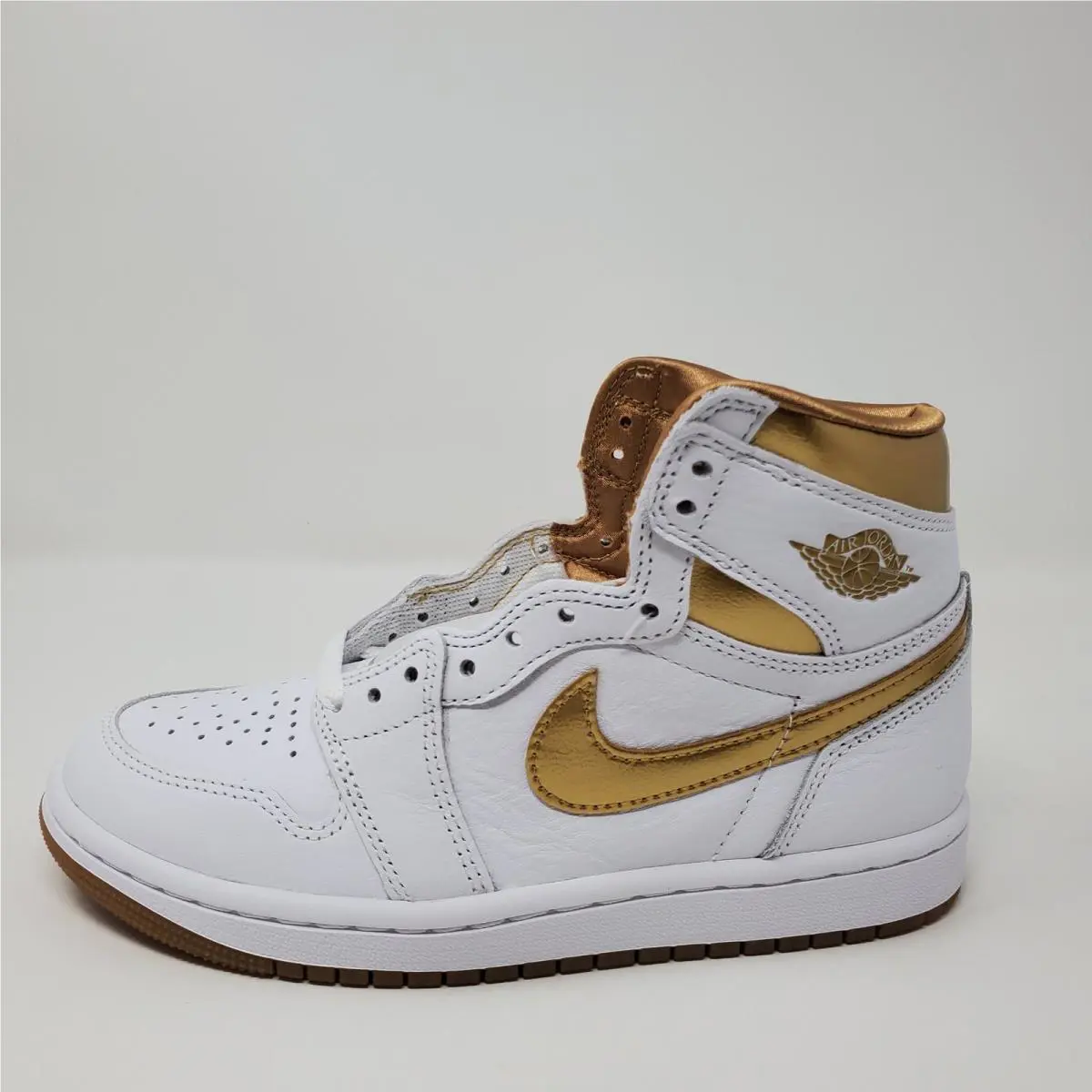 Nike shoes - Air Jordan 1 Retro High OG - FD2596-107 - Gold 3