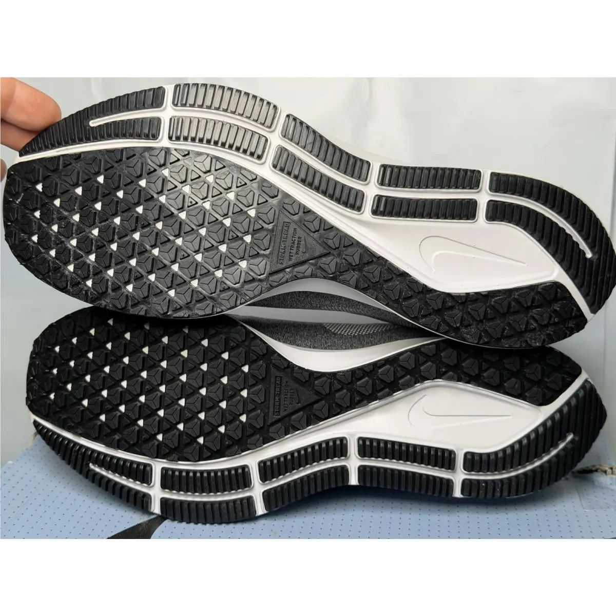 Nike shoes - Nike Zoom Pegasus - Zoom Pegasus - AA1643-001 - Colorway 4