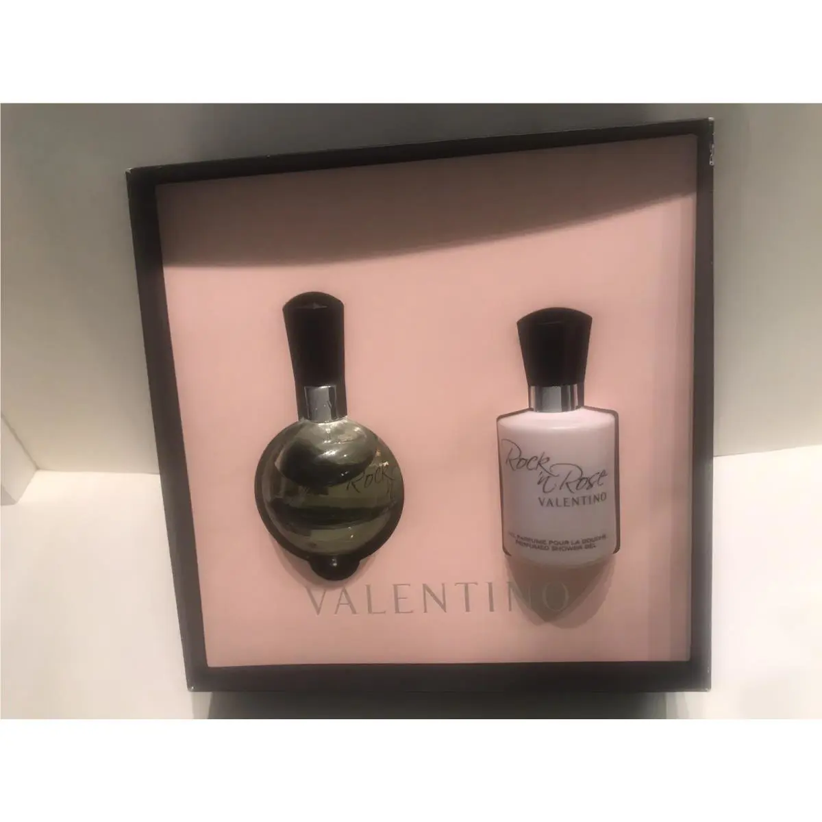 Valentino Rock n` Rose For Women 2pc Set: 1.6 Oz Eau de Parfum Spray + 3.3 Oz Shower Gel