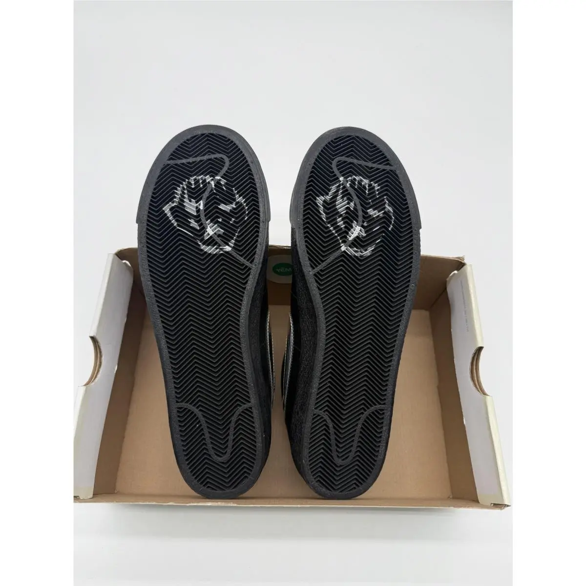 Nike shoes - Nike SB Zoom Blazer Low QS - HJ6703-001 - Black (UPC: 0197602143249) 8
