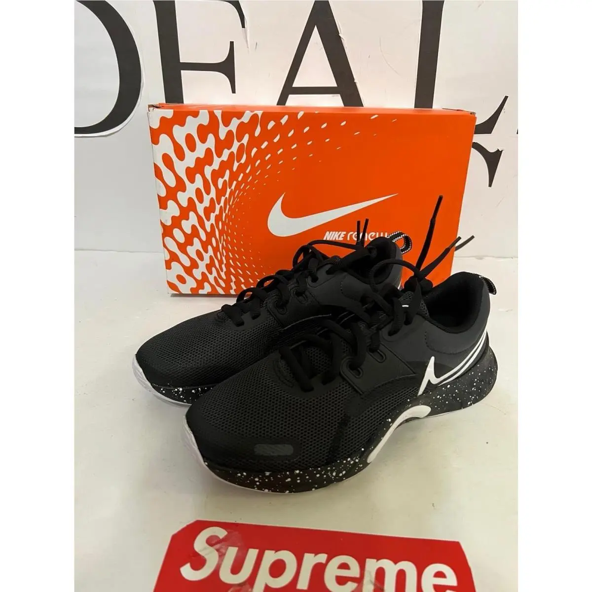 Nike Mens Renew Retaliation 3 Running Shoe DA1350-001 Black White Nwd