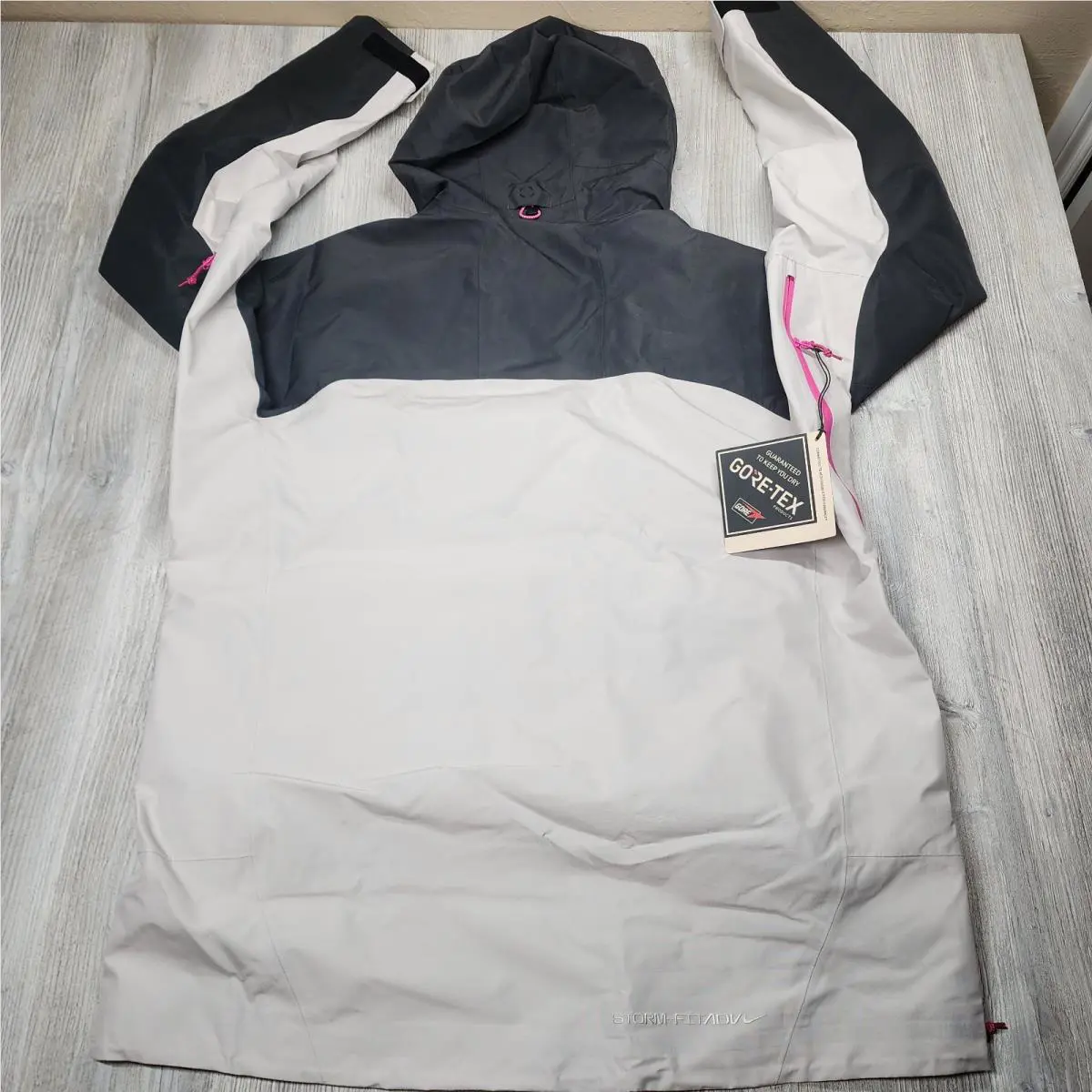 Nike clothing - FV8891104 - FV8891104 - Gray 2