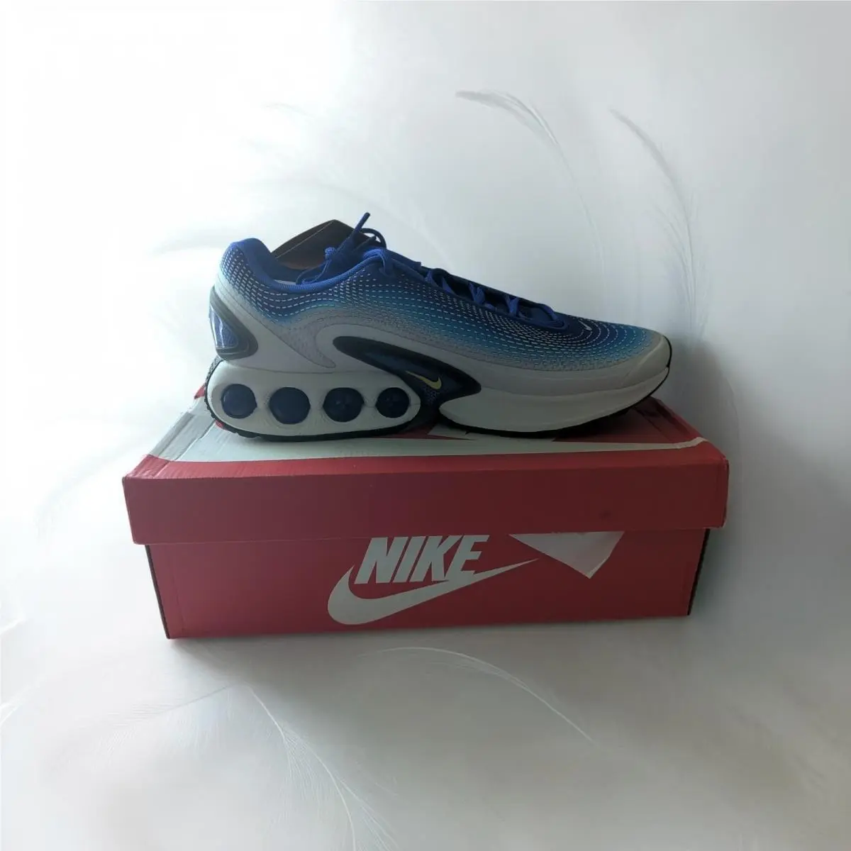 Nike Air Max DN SE Racer Blue Men`s Size 12 Sneaker Running Shoe