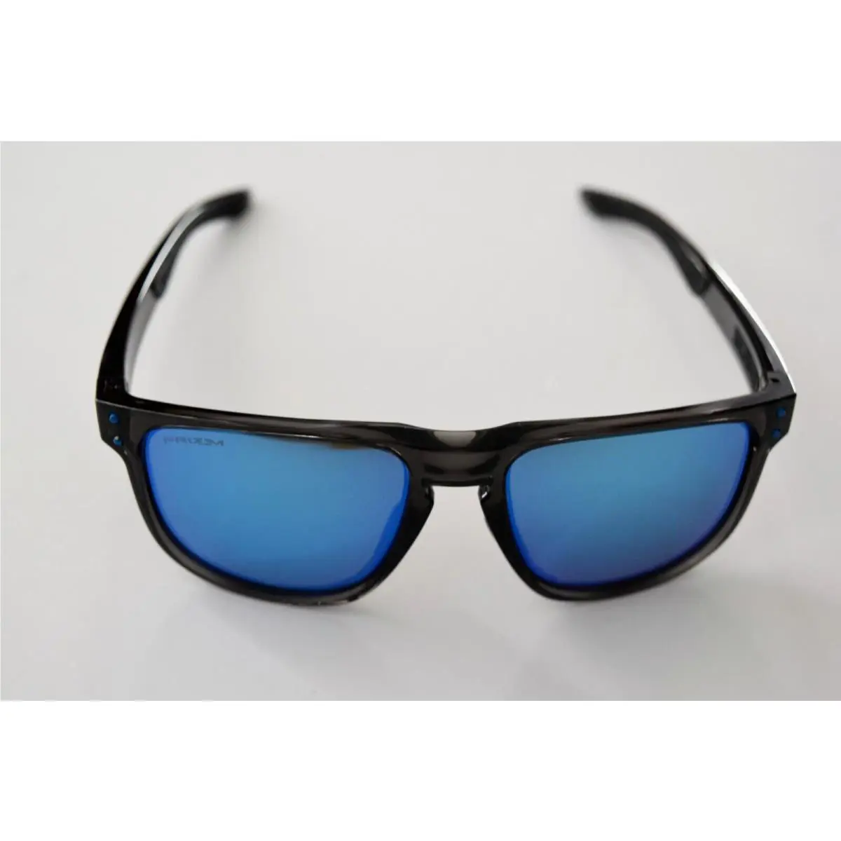 Oakley - Holbrook Men`s Sunglasses Black Frame Sapphire Lens 140MM 177