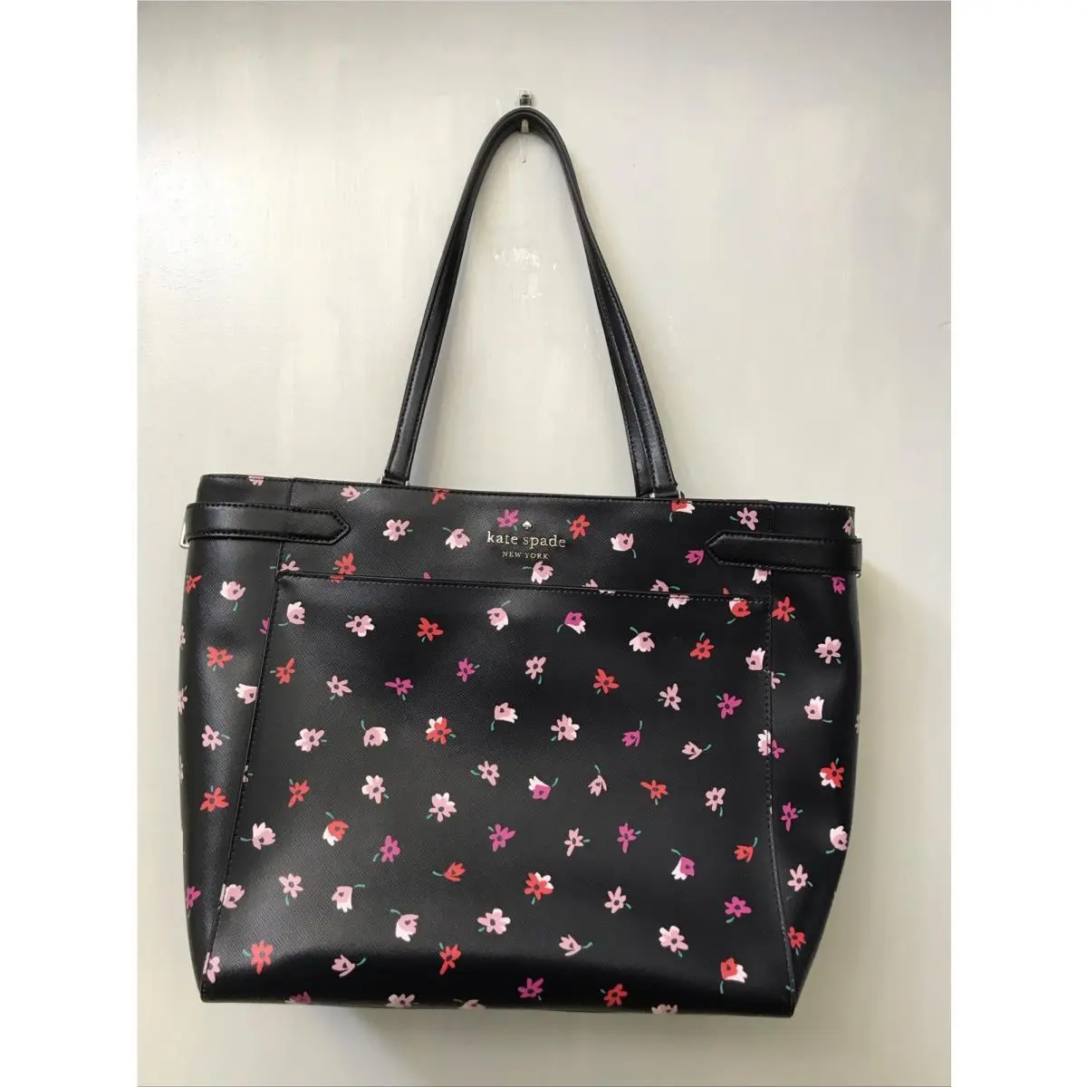 Kate Spade New York Staci Ditsy Buds Saffiano Leather Laptop Tote Floral / Black