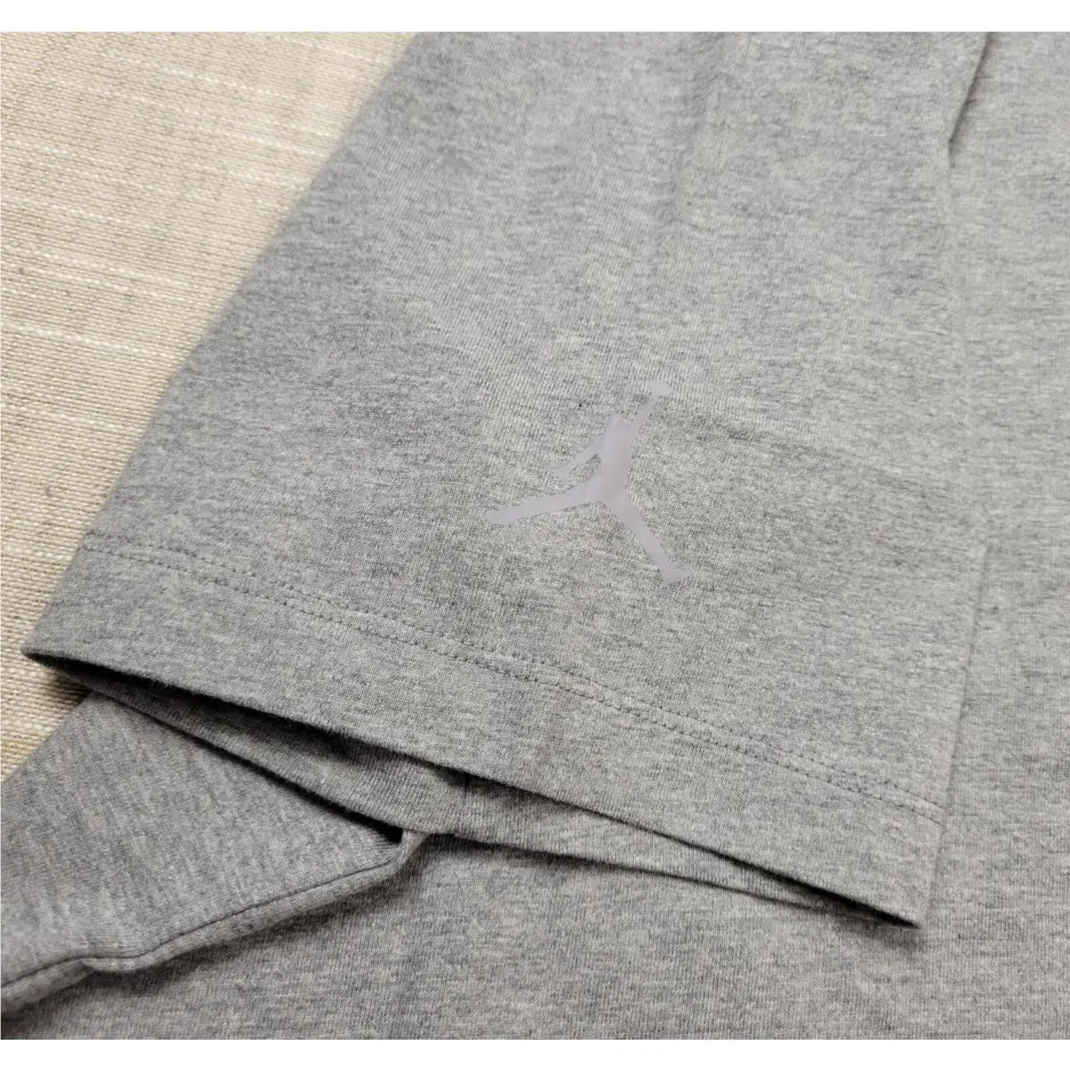 Nike clothing - Gray Red 4