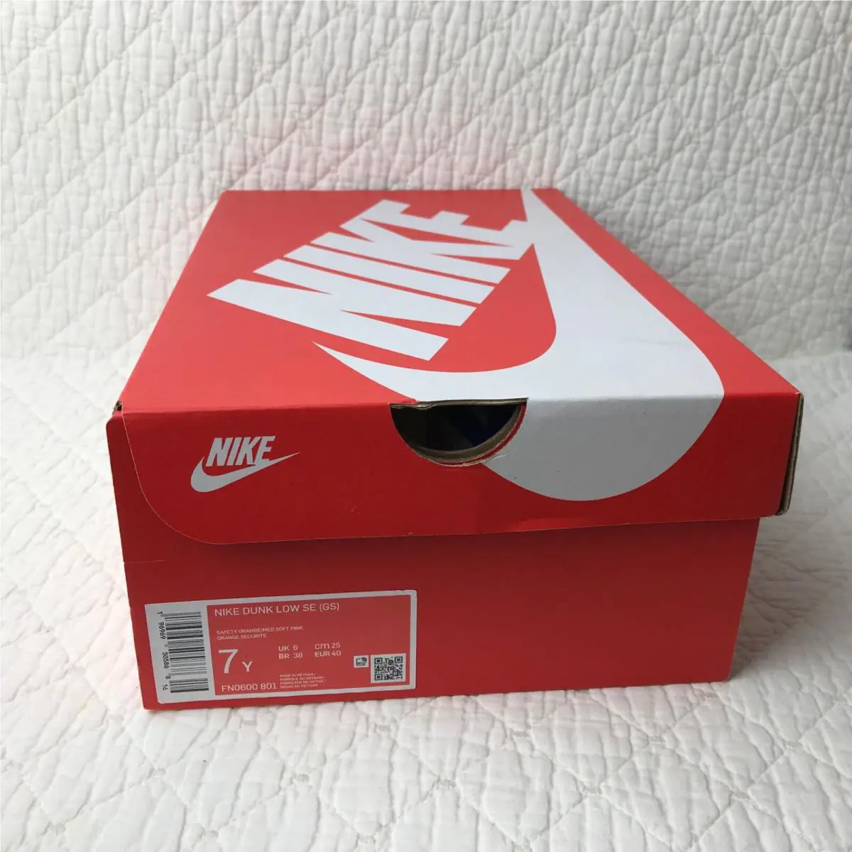 Nike shoes - Nike Dunk Low SE GS - Safety Orange/Med Soft Pink 9