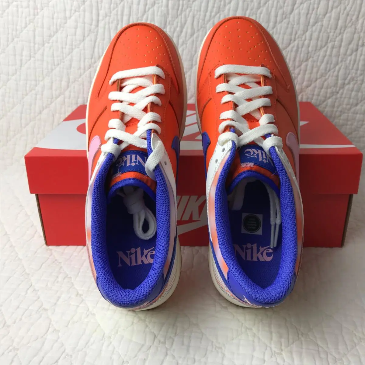 Nike shoes - Nike Dunk Low SE GS - Safety Orange/Med Soft Pink 7