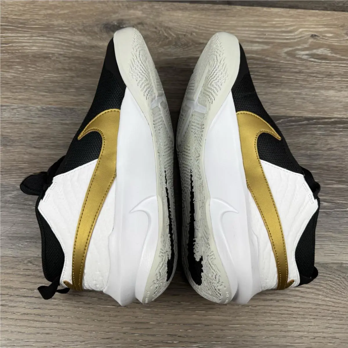 Nike shoes - Nike Team Hustle D10 - Team Hustle - cw6735-002 - White 7