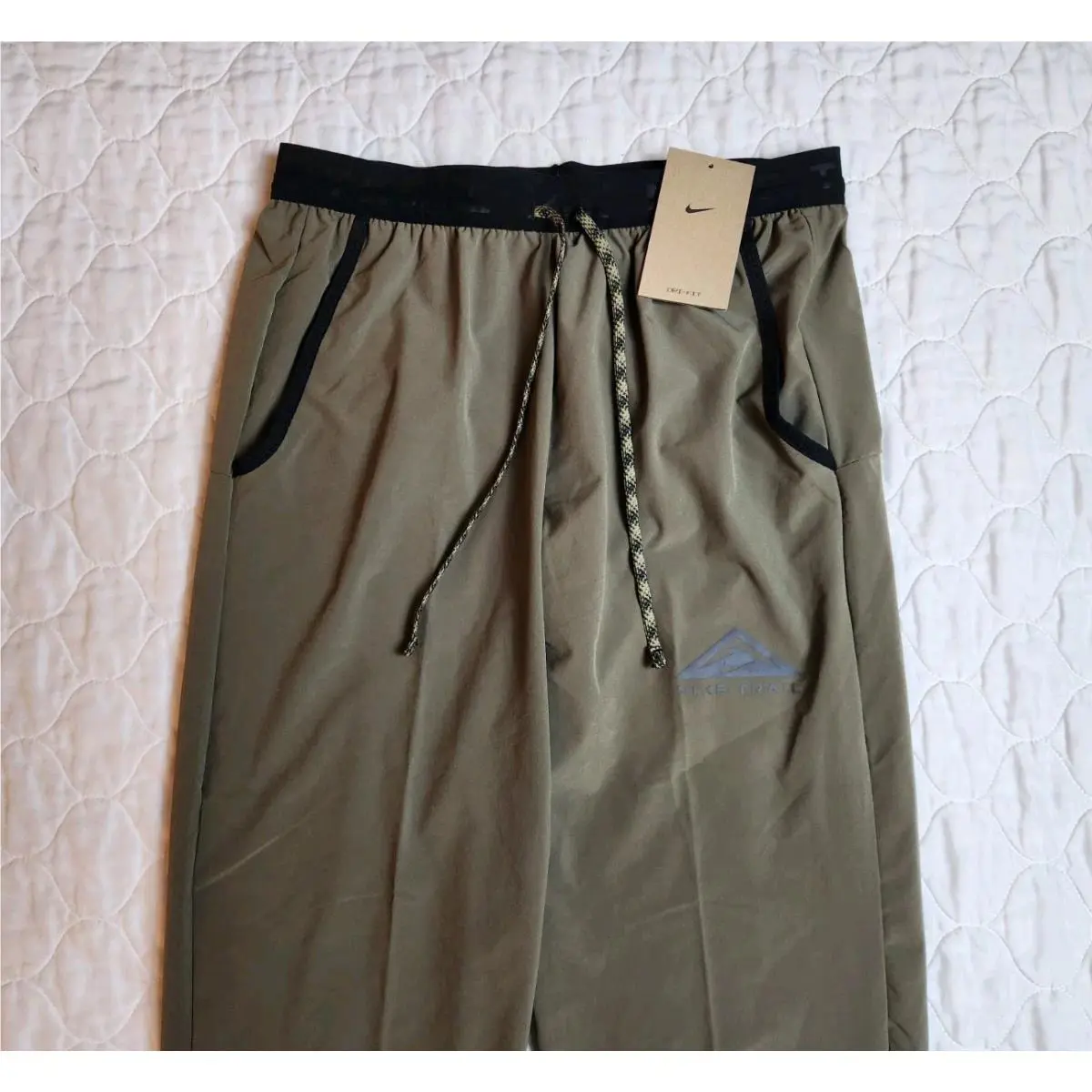 Nike clothing - Trail Dawn Range - Trail Dawn Range - DX0855222 - Olive Green 1