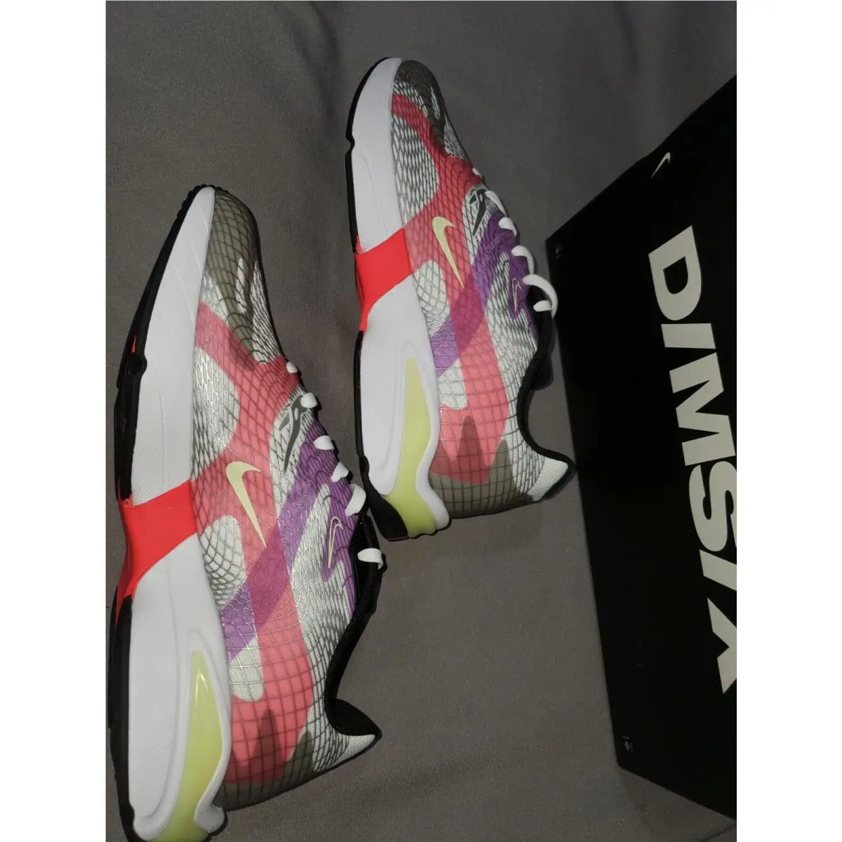 Nike shoes - Multicolor (UPC: 193658482158) 4