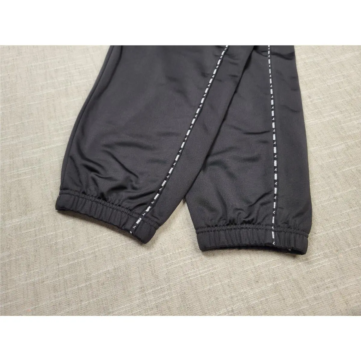 Puma clothing - Black White 8