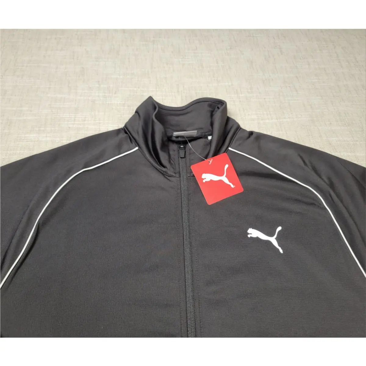 Puma clothing - Black White 2
