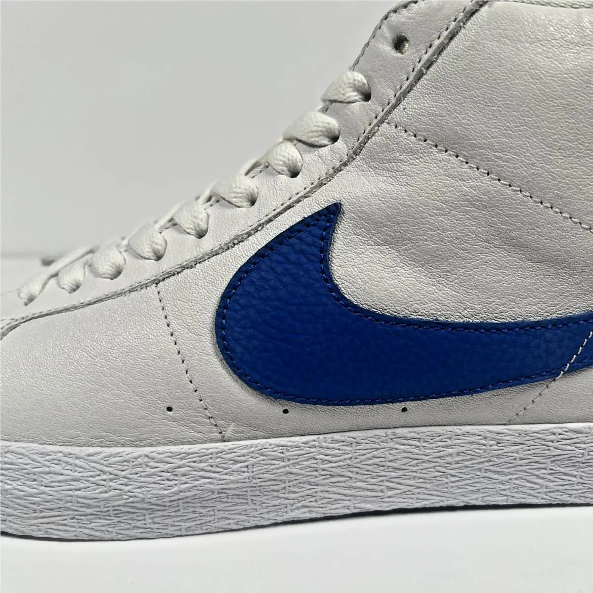 Nike shoes - Nike SB Zoom Blazer Mid - DH6970-100 - White (UPC: 195866061828) 11