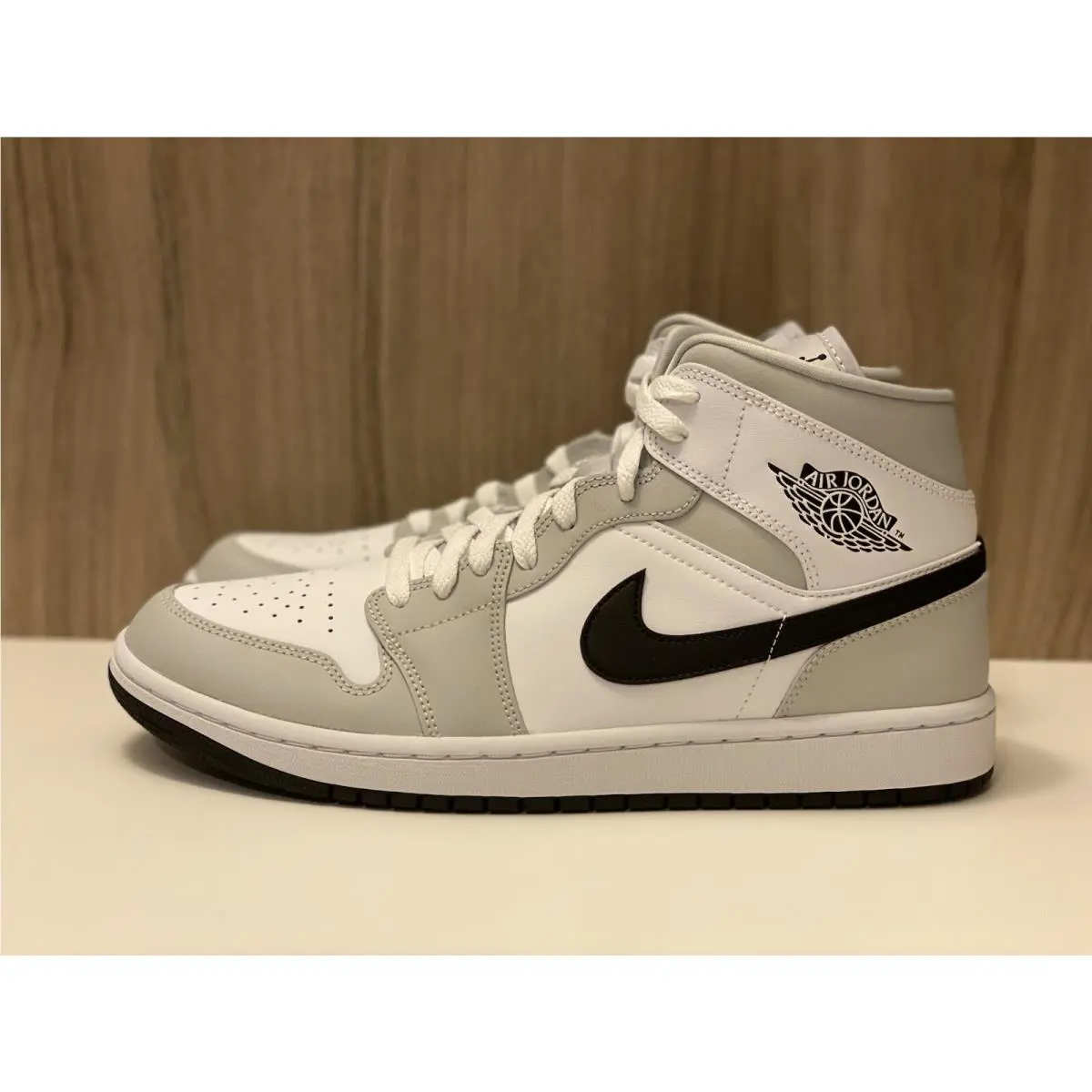 Nike shoes - Air Jordan 1 - Air - BQ6472-015 - Gray (UPC: 0195243796435) 1