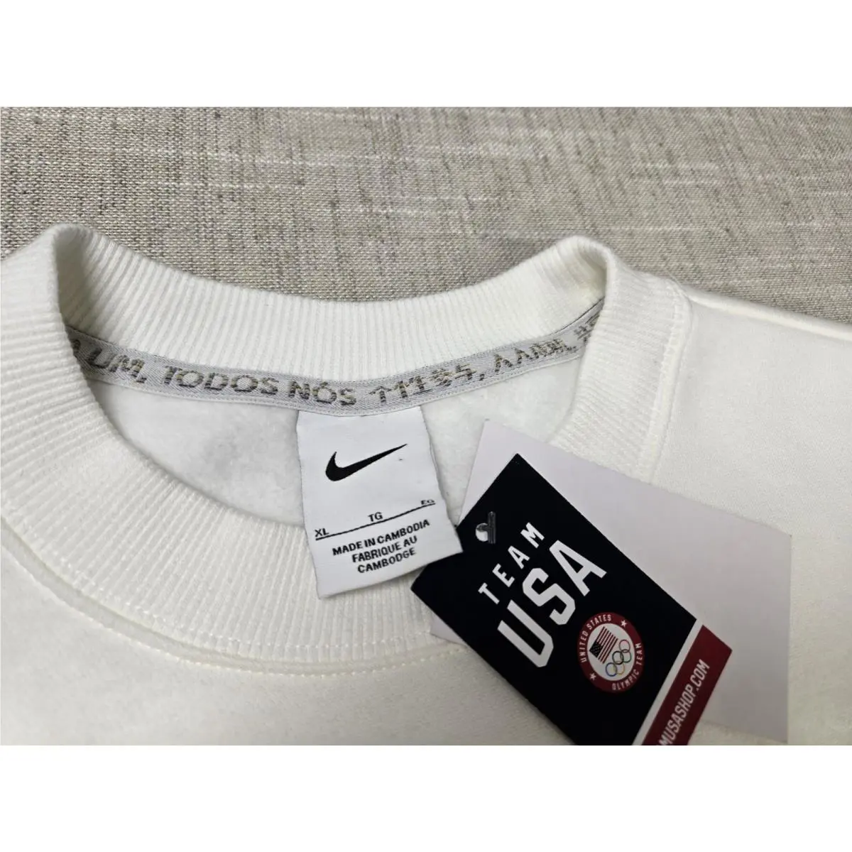Nike clothing - FN0982-133 - FN0982-133 - White Blue Red 7