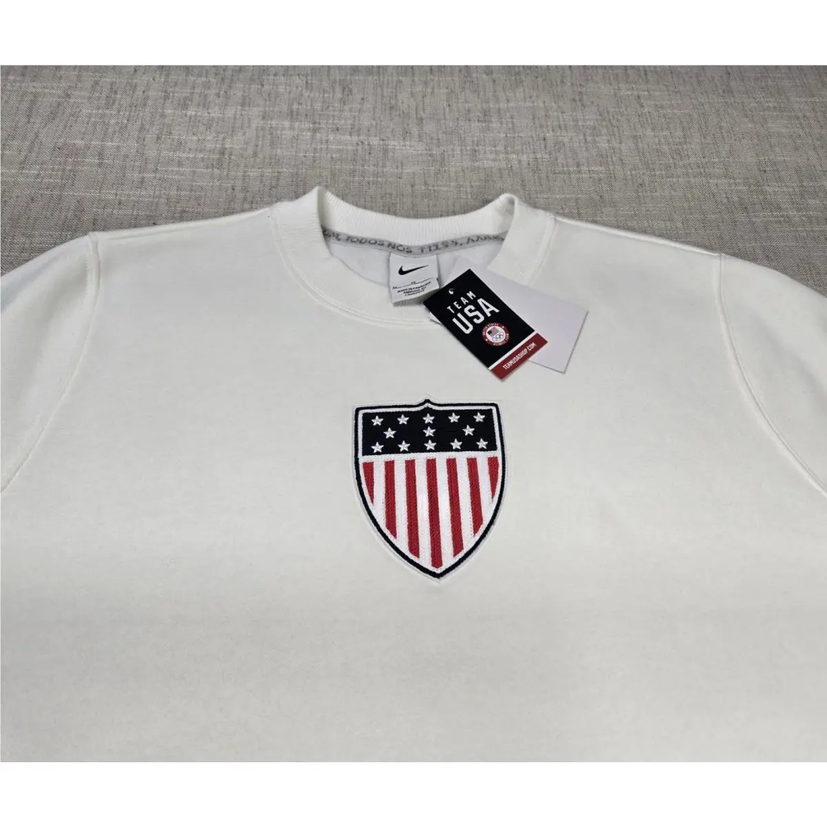 Nike clothing - FN0982-133 - FN0982-133 - White Blue Red 1