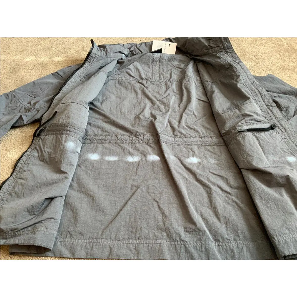 Nike clothing - Grey/Black (UPC: 0193146270014) 6