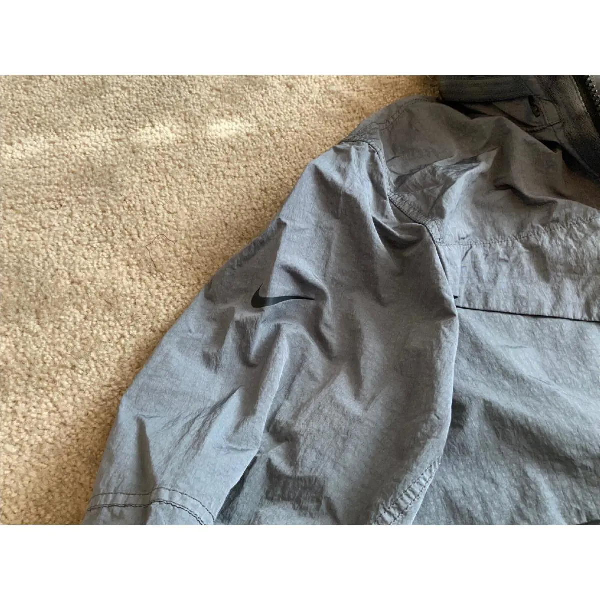 Nike clothing - Grey/Black (UPC: 0193146270014) 7