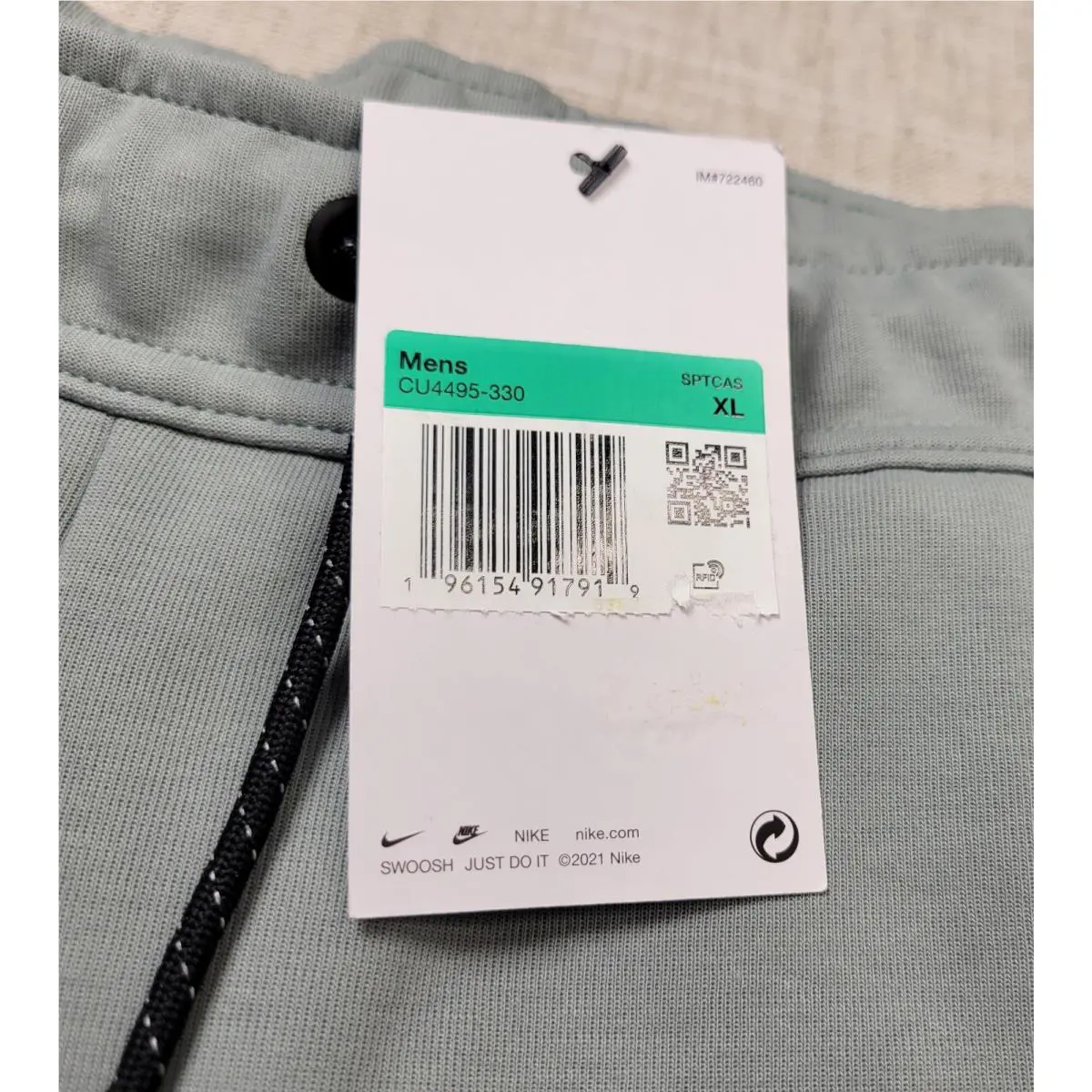 Nike clothing - NIKE NSW Tech - NSW Tech - CU4495-330 - Mica Green Black 8