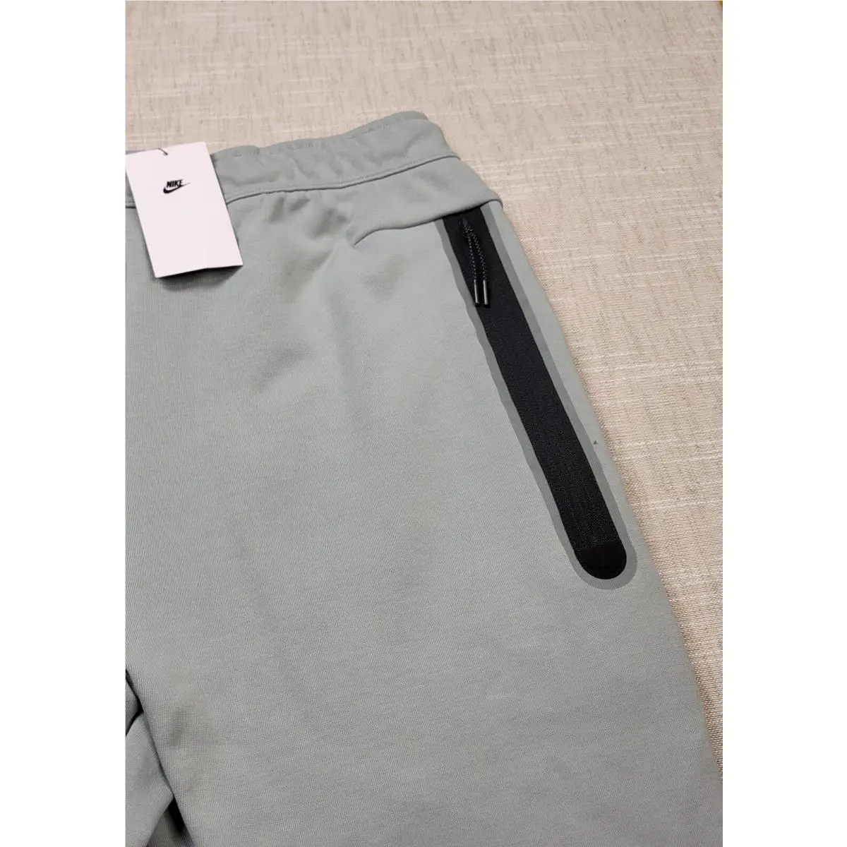 Nike clothing - NIKE NSW Tech - NSW Tech - CU4495-330 - Mica Green Black 4