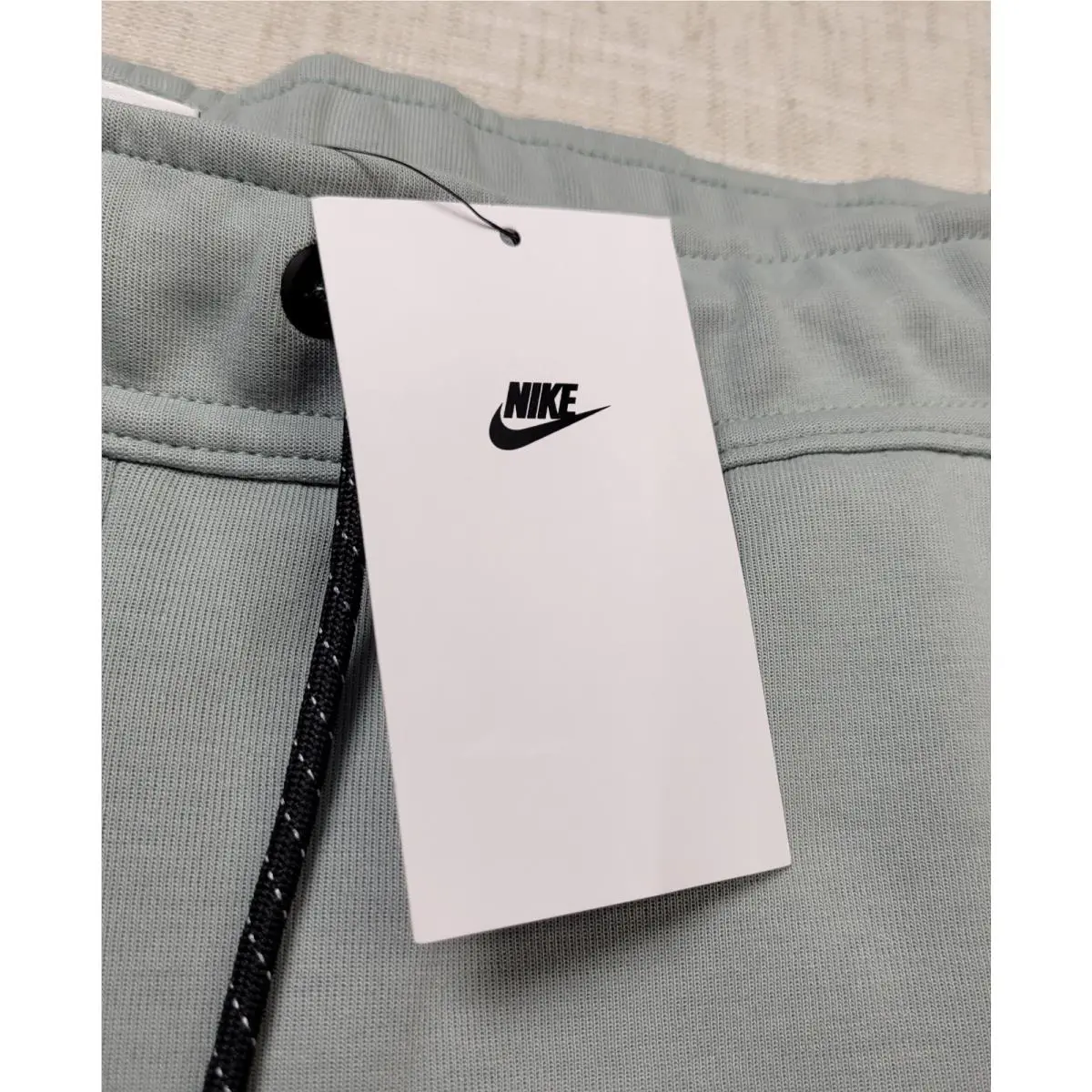 Nike clothing - NIKE NSW Tech - NSW Tech - CU4495-330 - Mica Green Black 7