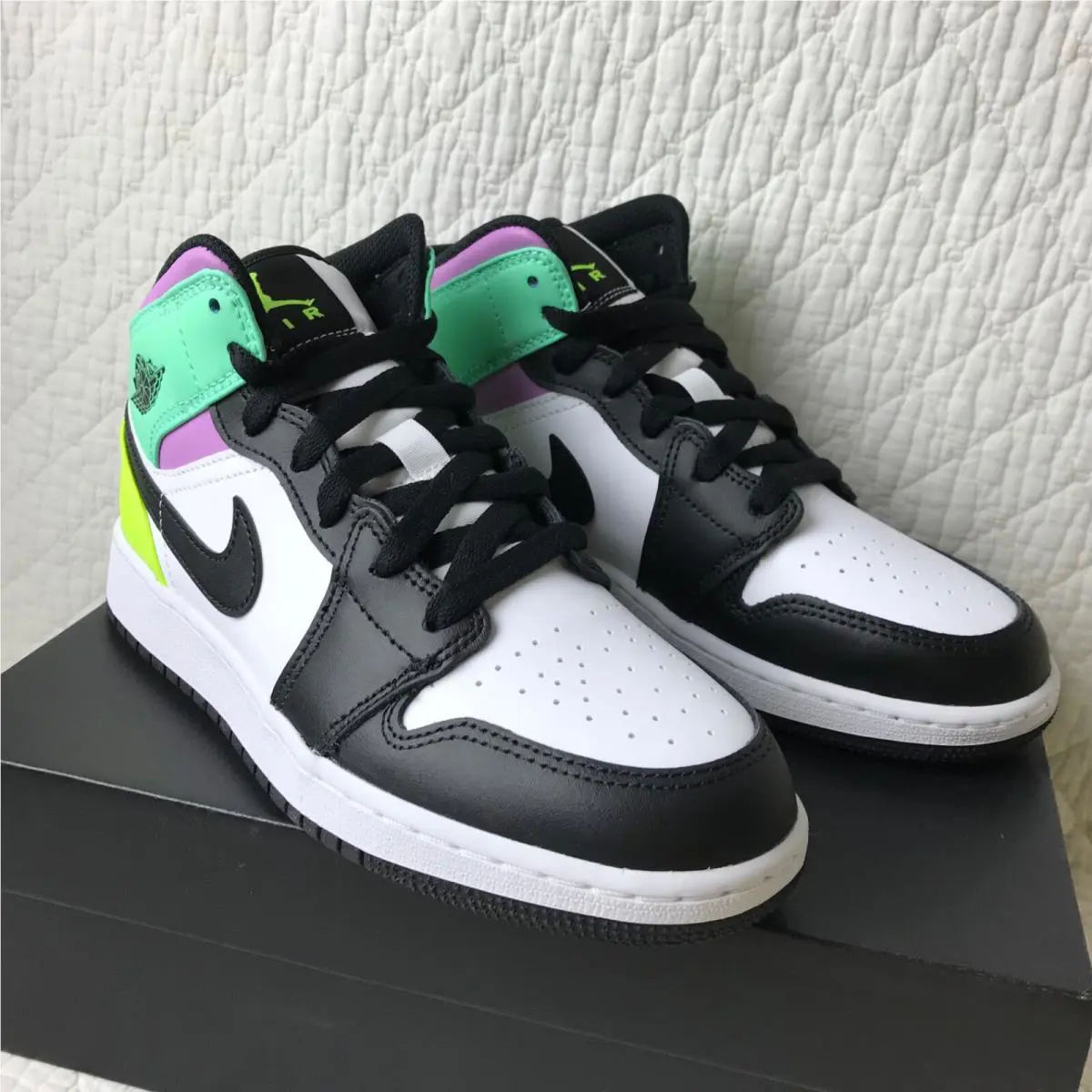 Nike shoes - Jordan Air 1 Mid GS - White/Black-Volt Green Glow 8