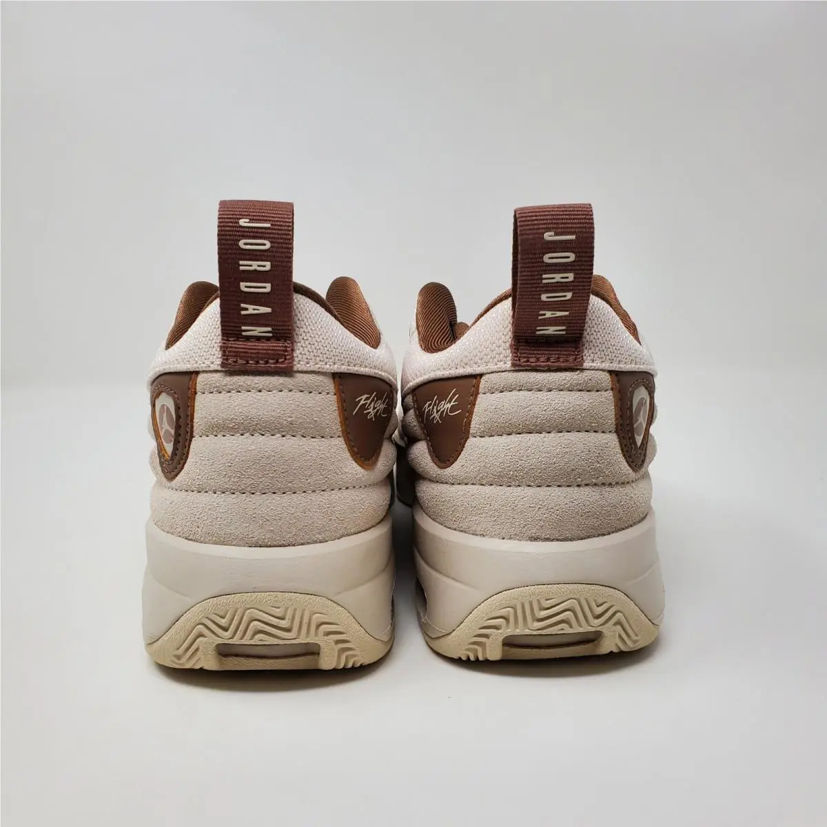 Nike shoes - Jordan Max Aura 6 - Max Aura - FQ7943-200 - Brown 1