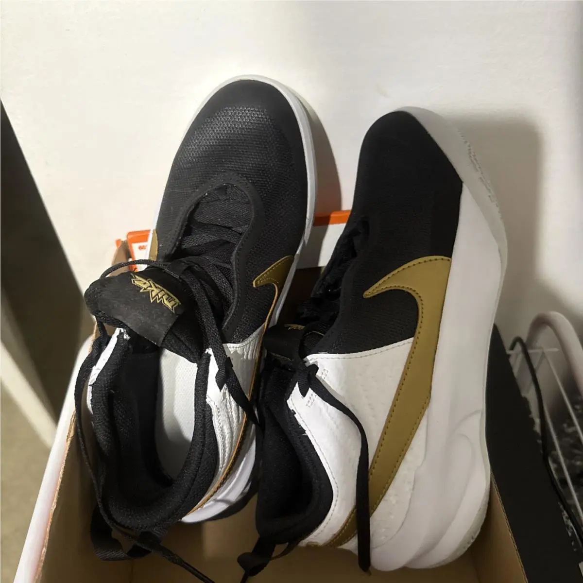 Nike shoes - Nike Team Hustle D10 - Team Hustle - Black 2