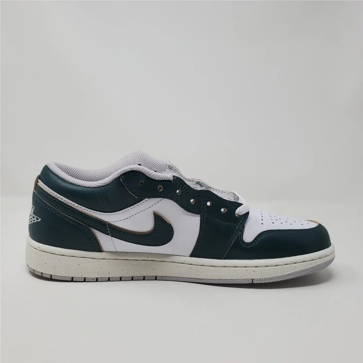 Nike shoes - Air Jordan 1 Low SE - FQ7687-300 - Green 4
