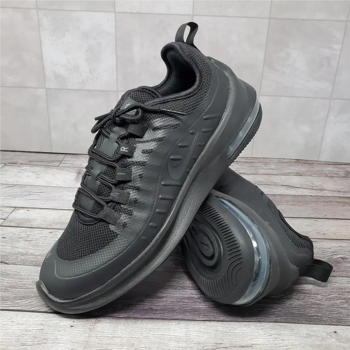 Nike Air Max Axis Athletic Shoes AA2168-006 Black Anthracite Women`s Size 9 - Black