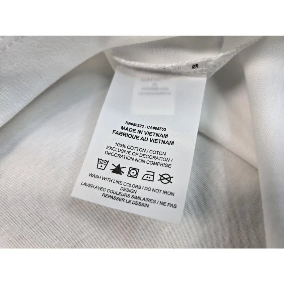 Nike clothing - White Black Red 19