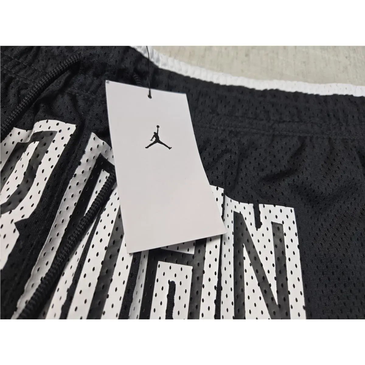 Nike clothing - White Black Red 12