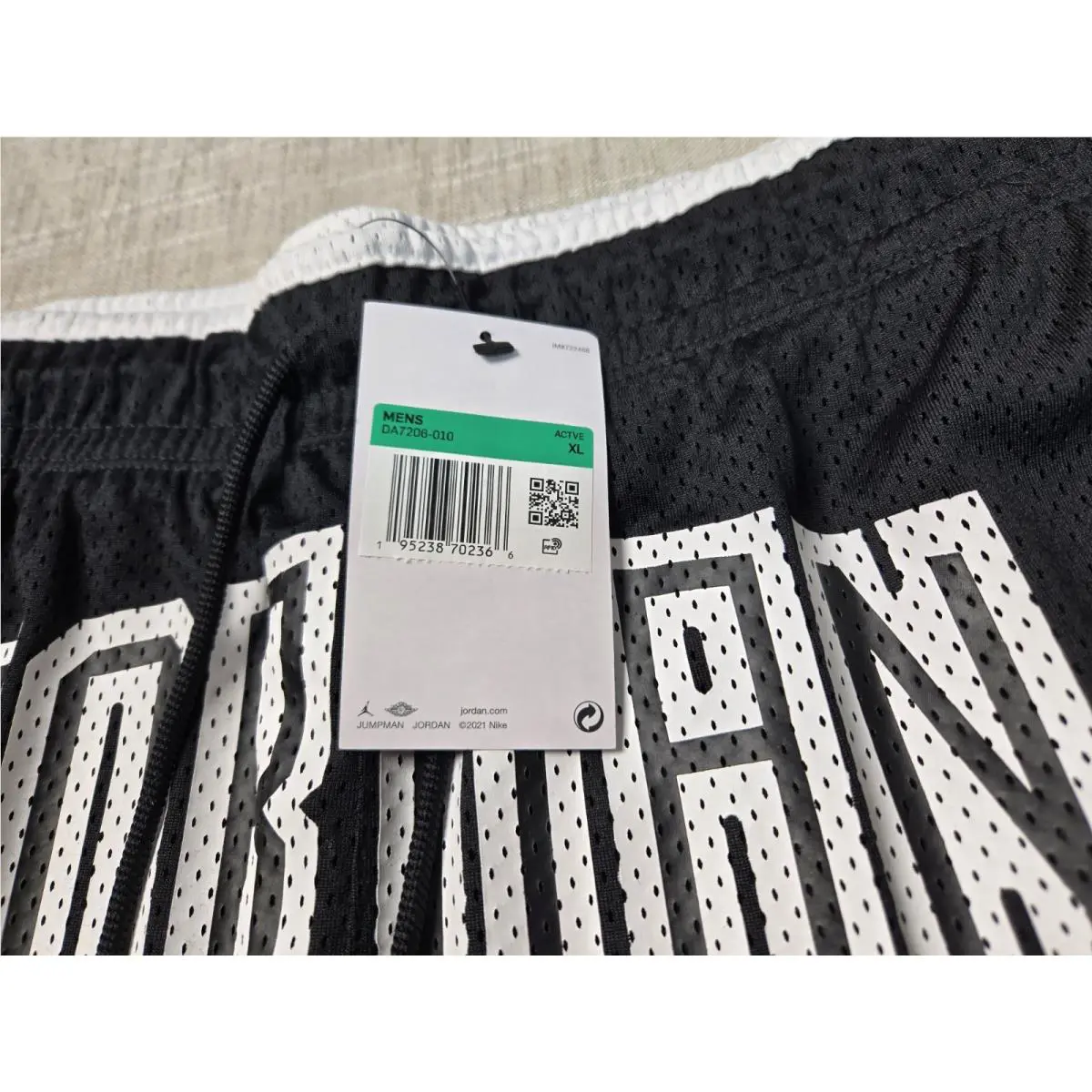 Nike clothing - White Black Red 14
