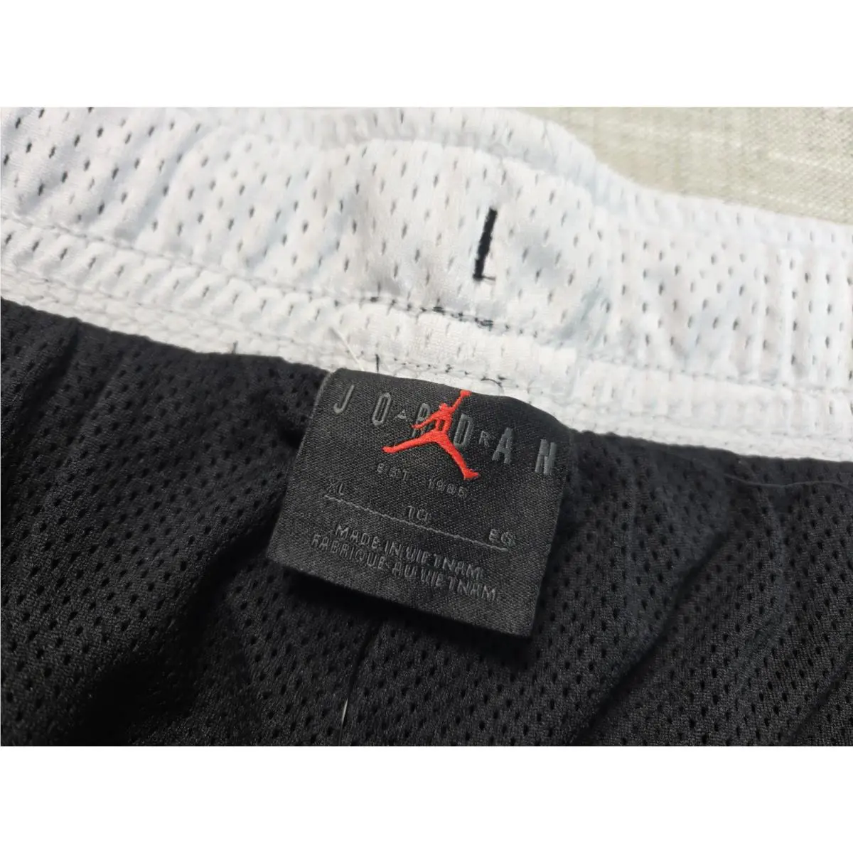 Nike clothing - White Black Red 16
