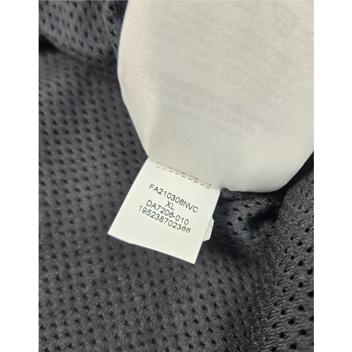 Nike clothing - White Black Red 18