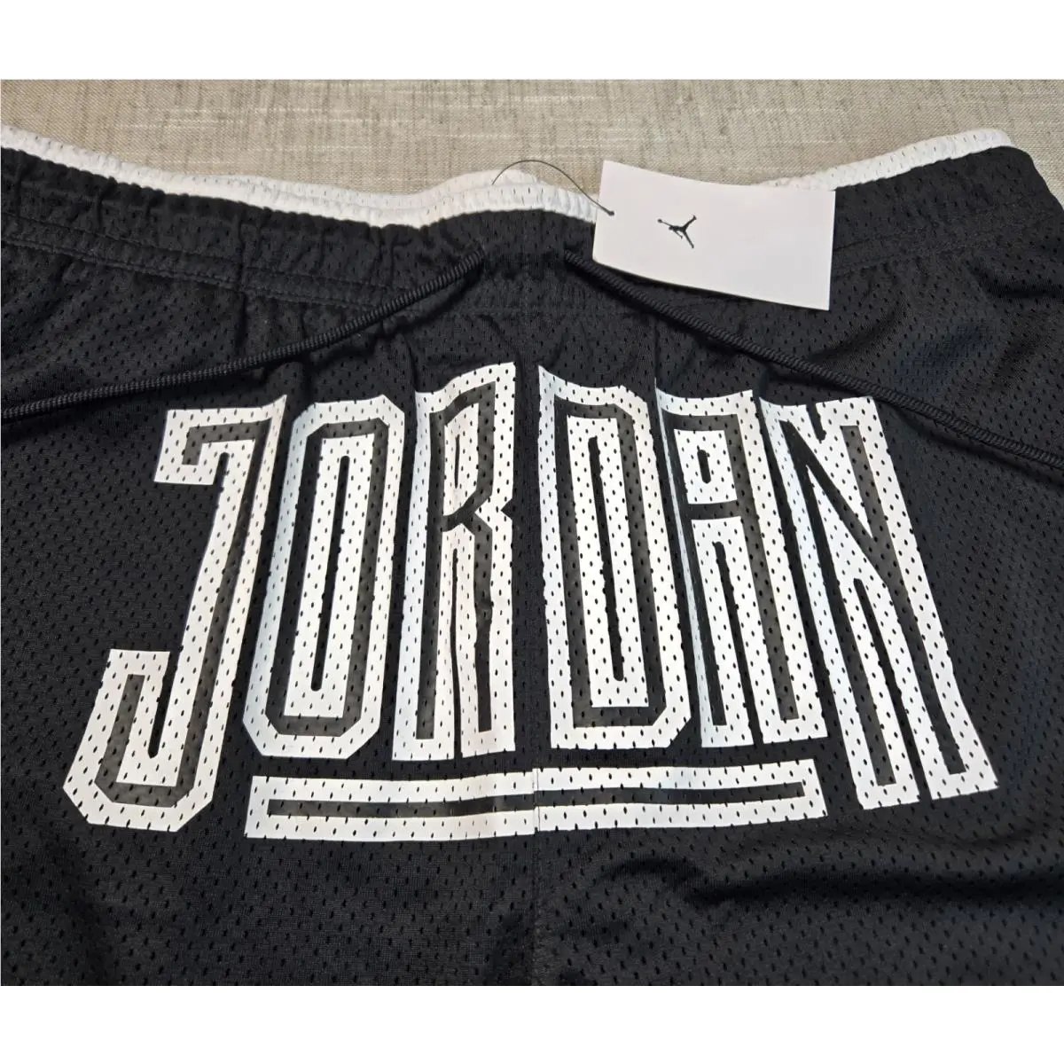 Nike clothing - White Black Red 7