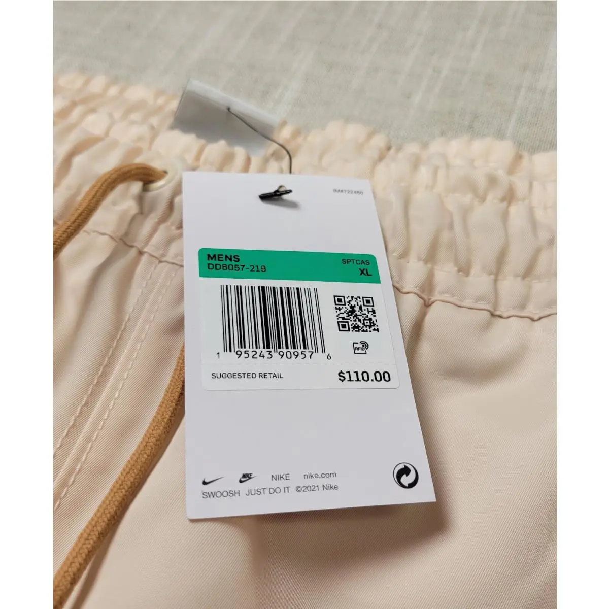 Nike clothing - DD6057-219 - DD6057-219 - Orange Cream Beige 9