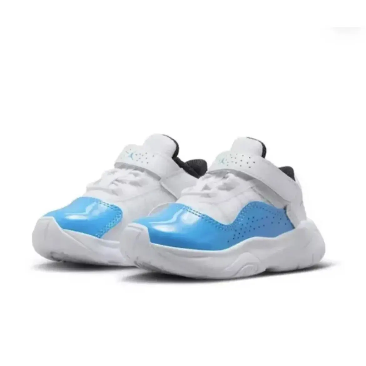 Nike shoes - Air Jordan 11 CMFT - Air CMFT - White 4
