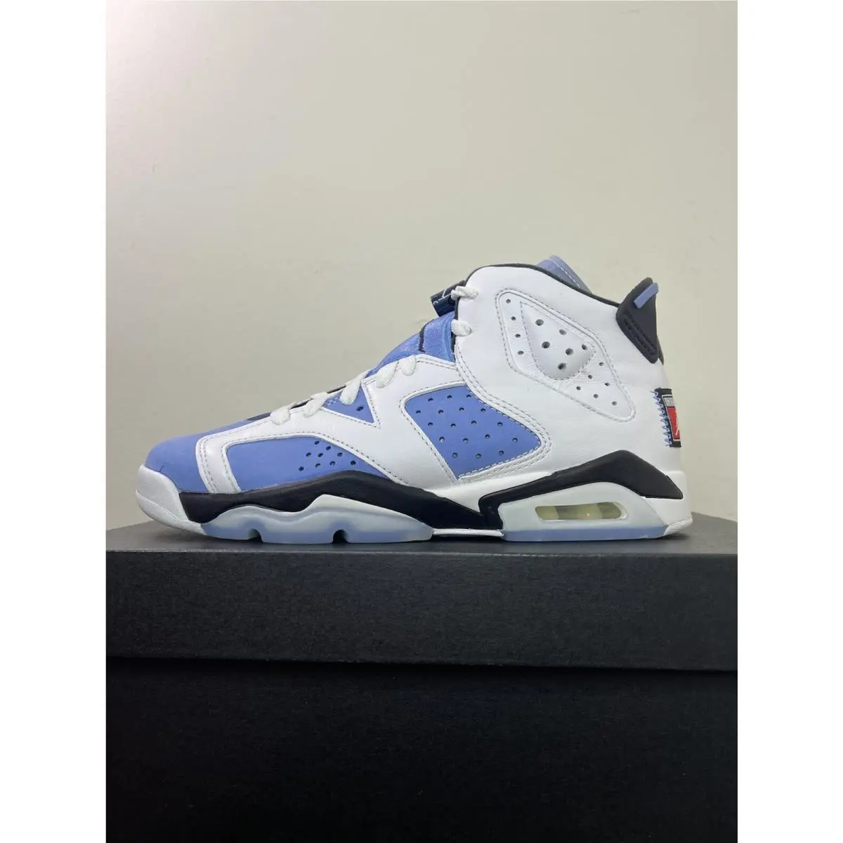 Nike shoes - Air Jordan 6 - Air - 384665-410 - Blue 1