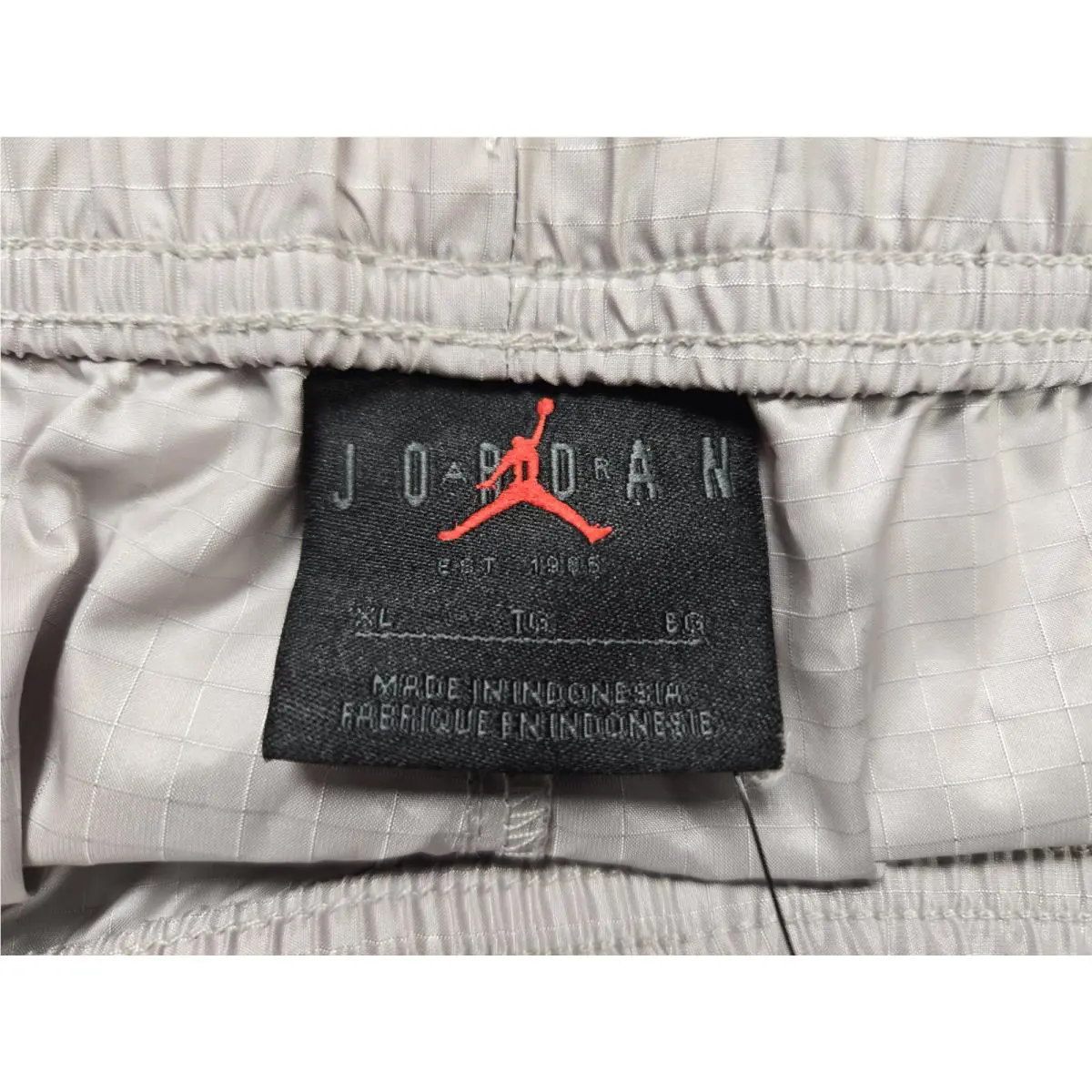 Nike clothing - Maroon Red Beige Black 15