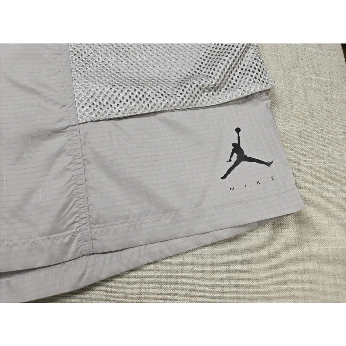 Nike clothing - Maroon Red Beige Black 6