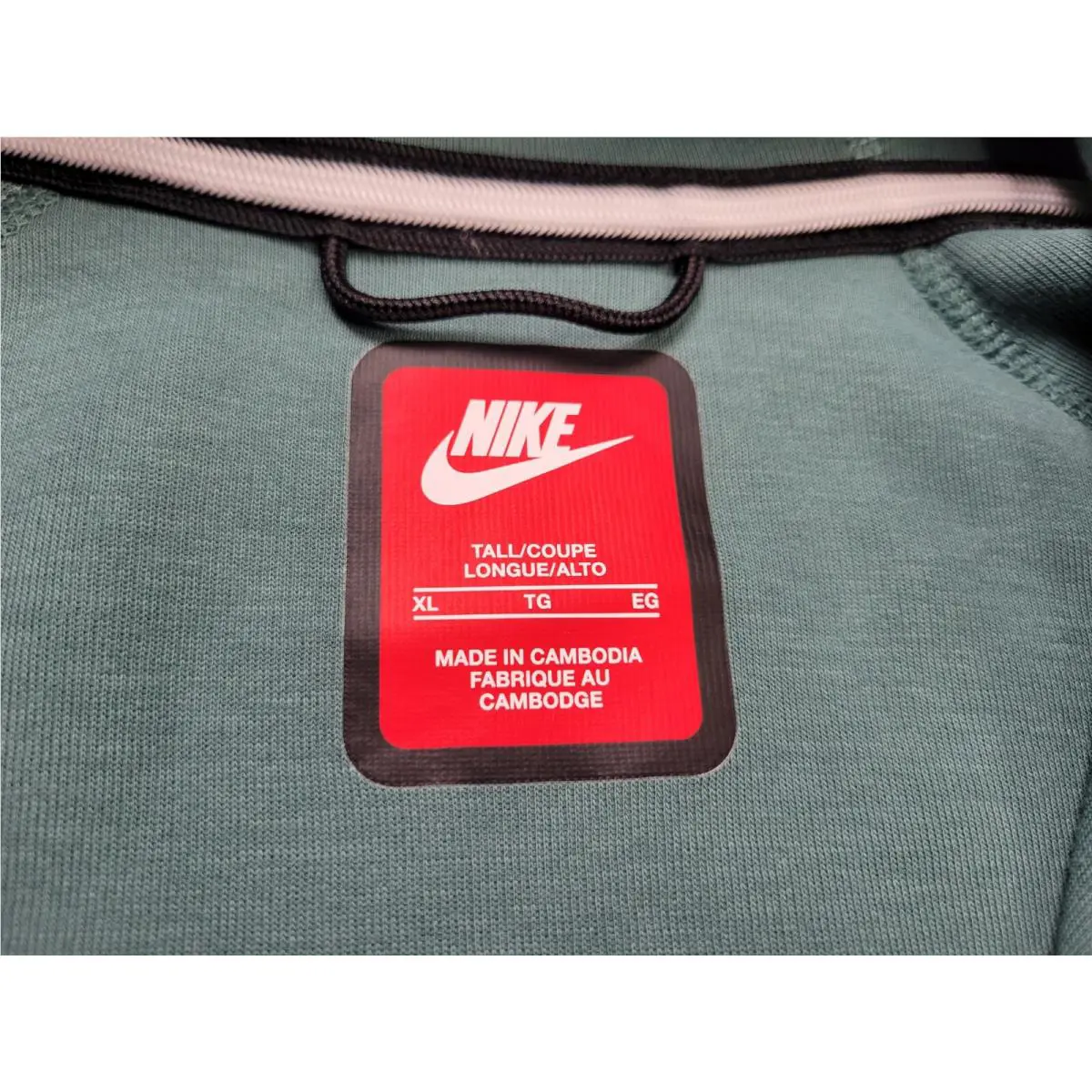 Nike clothing - FB7921-361 - FB7921-361 - Green (UPC: 0197593354884) 8
