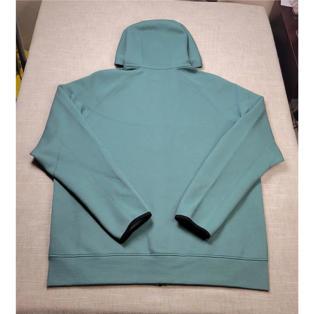 Nike clothing - FB7921-361 - FB7921-361 - Green (UPC: 0197593354884) 0