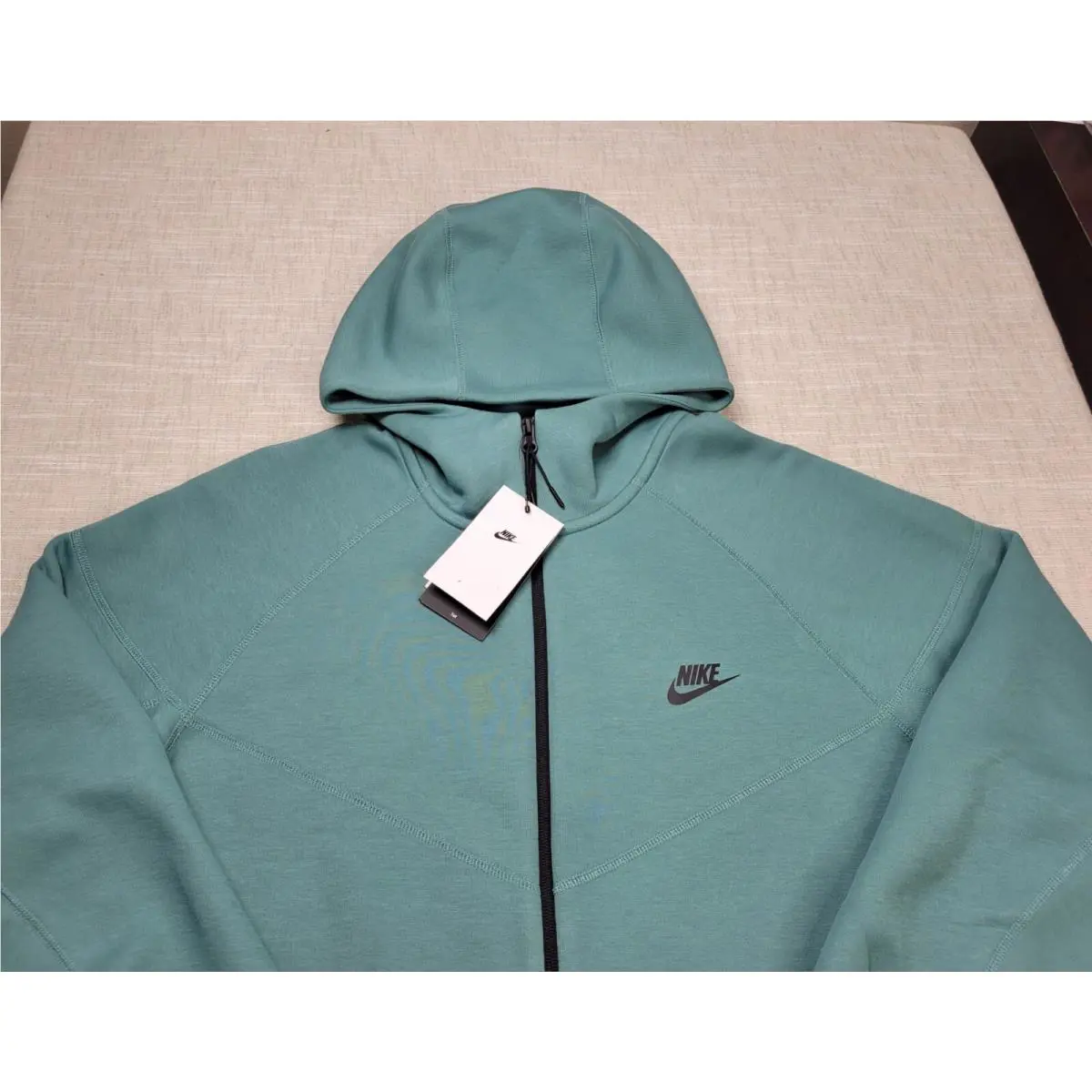 Nike clothing - FB7921-361 - FB7921-361 - Green (UPC: 0197593354884) 1