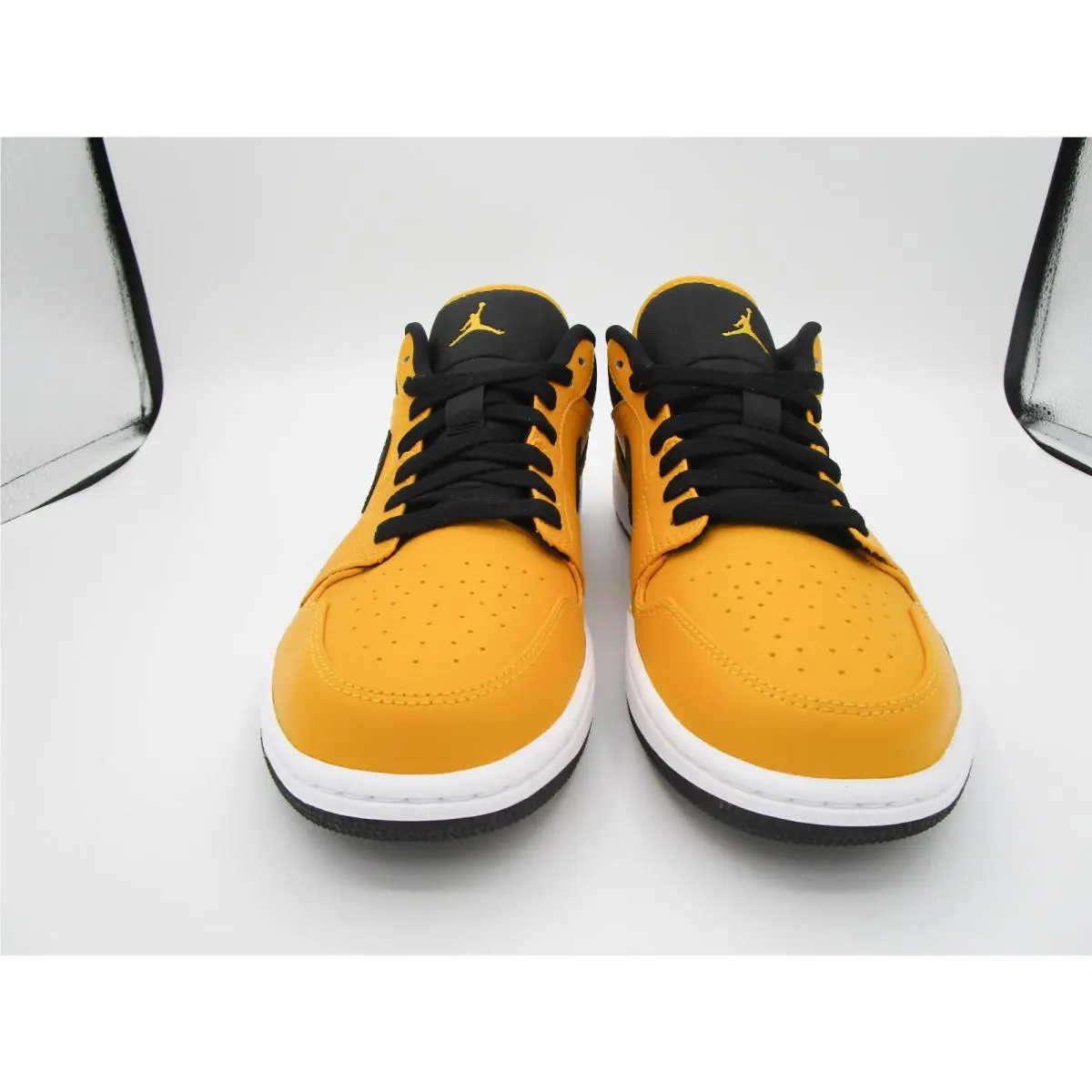 Nike shoes - Nike Air Jordan 1 - Air - 553558700 - Gold 0