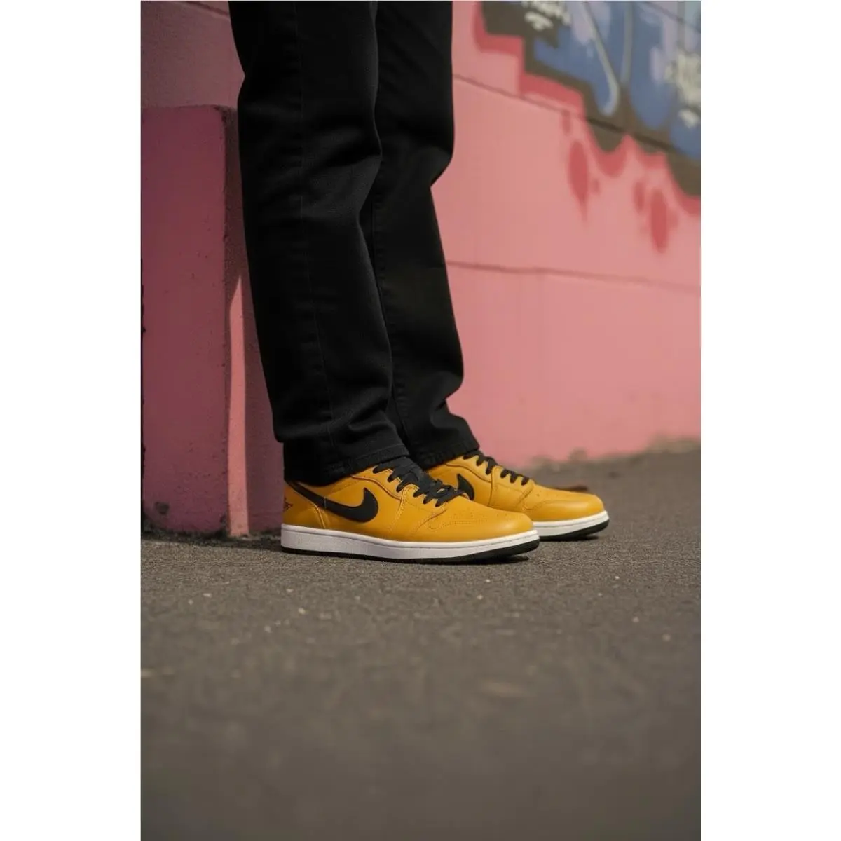 Nike shoes - Air Jordan 1 - Air - 553558-700 - Gold/Black 3