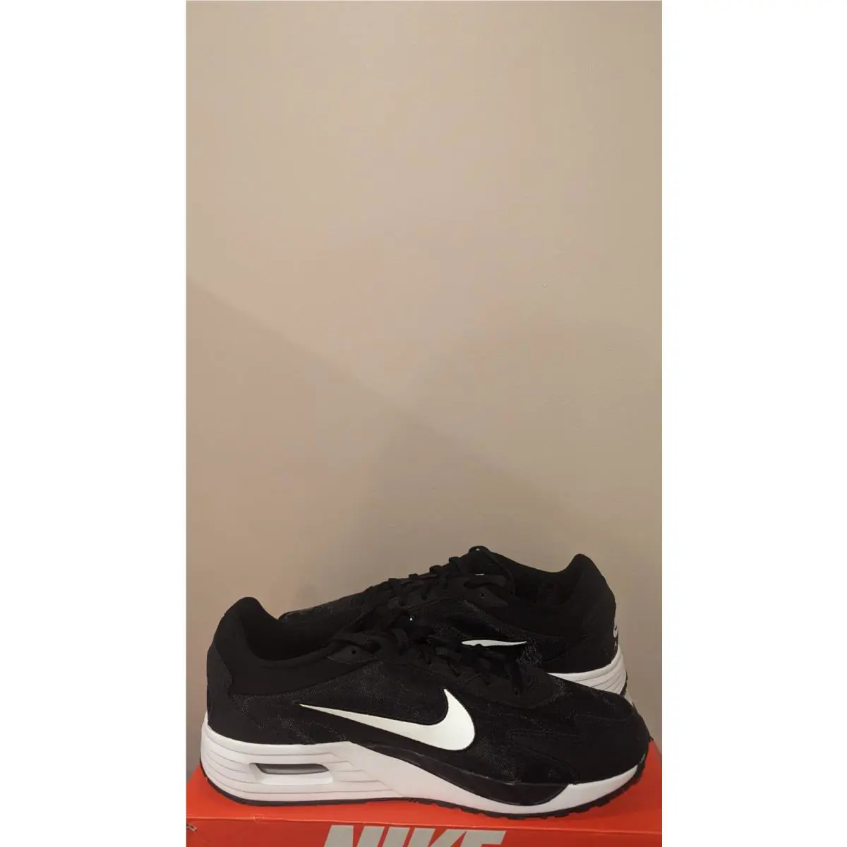 Nike shoes - Black/White /Antacite (UPC: 091202750923) 0